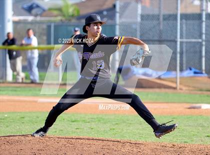 Thumbnail 2 in Warren vs. La Mirada photogallery.