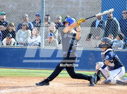Thumbnail 2 in Warren vs. La Mirada photogallery.
