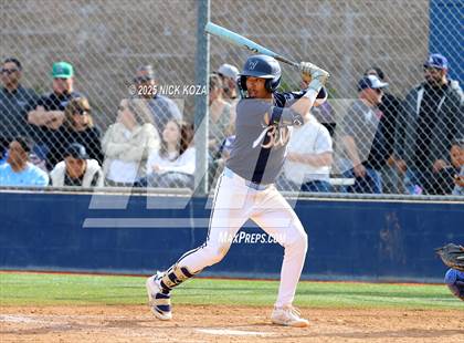 Thumbnail 2 in Warren vs. La Mirada photogallery.