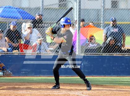 Thumbnail 1 in Warren vs. La Mirada photogallery.