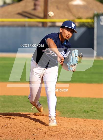Thumbnail 3 in Warren vs. La Mirada photogallery.