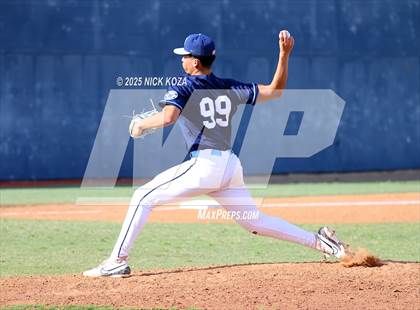 Thumbnail 3 in Warren vs. La Mirada photogallery.