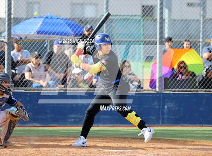 Thumbnail 3 in Warren vs. La Mirada photogallery.