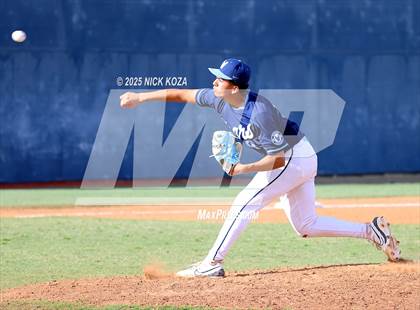 Thumbnail 1 in Warren vs. La Mirada photogallery.