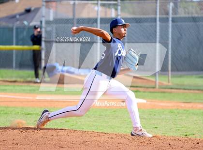 Thumbnail 2 in Warren vs. La Mirada photogallery.