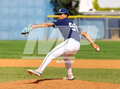 Thumbnail 2 in Warren vs. La Mirada photogallery.
