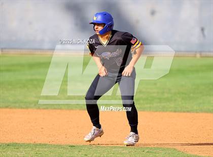 Thumbnail 3 in Warren vs. La Mirada photogallery.