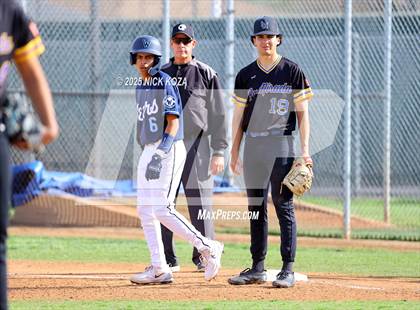 Thumbnail 2 in Warren vs. La Mirada photogallery.