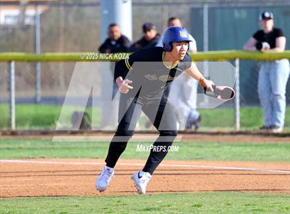 Thumbnail 1 in Warren vs. La Mirada photogallery.
