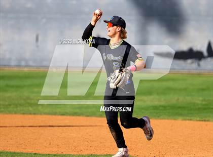 Thumbnail 3 in Warren vs. La Mirada photogallery.