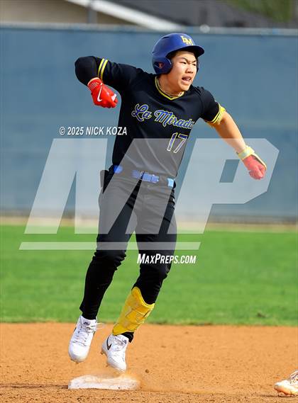 Thumbnail 1 in Warren vs. La Mirada photogallery.