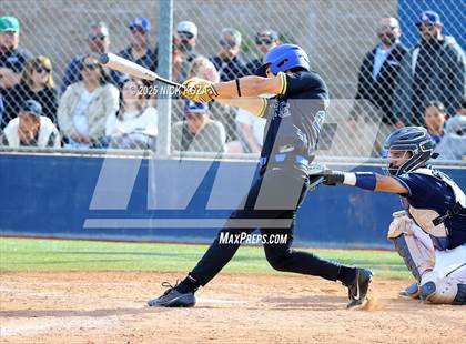 Thumbnail 2 in Warren vs. La Mirada photogallery.