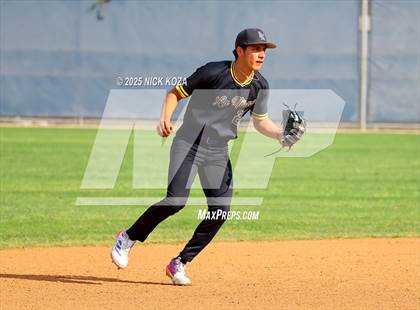 Thumbnail 2 in Warren vs. La Mirada photogallery.