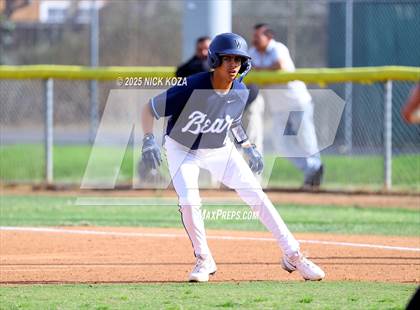 Thumbnail 3 in Warren vs. La Mirada photogallery.