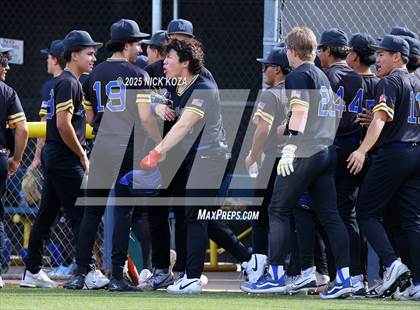 Thumbnail 1 in Warren vs. La Mirada photogallery.