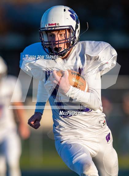 Thumbnail 3 in Wilmington @ Newman Central Catholic (IHSA 2A Second Round Playoff) photogallery.