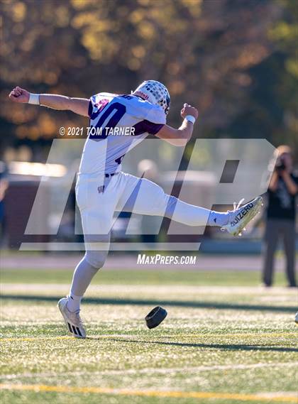 Thumbnail 2 in Wilmington @ Newman Central Catholic (IHSA 2A Second Round Playoff) photogallery.