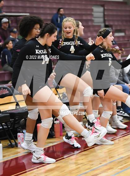 Thumbnail 2 in St. Johns vs.Trivium Prep (AIA 2A Semifinal) photogallery.