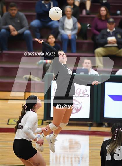 Thumbnail 1 in St. Johns vs.Trivium Prep (AIA 2A Semifinal) photogallery.