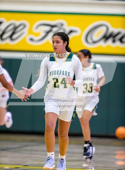Thumbnail 3 in Nordhoff @ Moorpark photogallery.