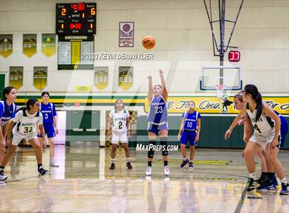 Thumbnail 1 in Nordhoff @ Moorpark photogallery.