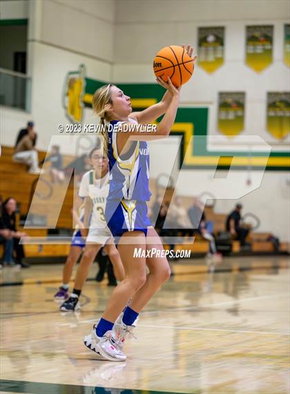 Thumbnail 3 in Nordhoff @ Moorpark photogallery.