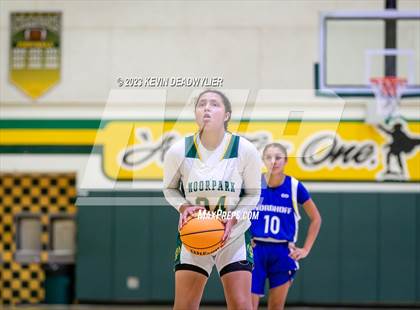 Thumbnail 2 in Nordhoff @ Moorpark photogallery.