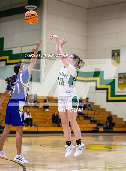 Thumbnail 1 in Nordhoff @ Moorpark photogallery.