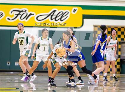 Thumbnail 2 in Nordhoff @ Moorpark photogallery.