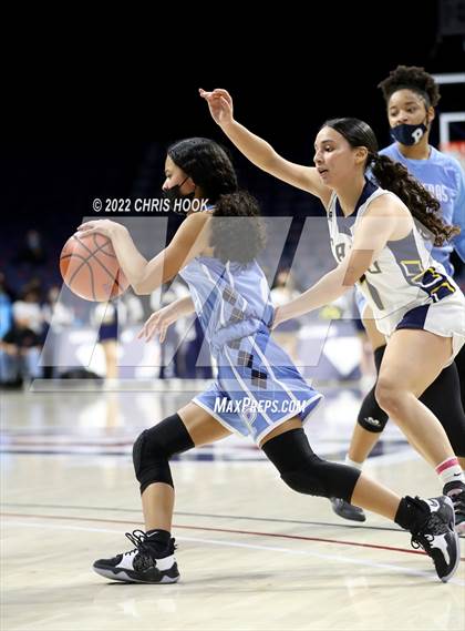 Thumbnail 1 in Pueblo vs Flowing Wells (MLK Basketball  Classic) photogallery.