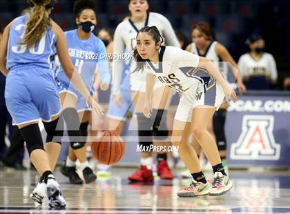 Thumbnail 3 in Pueblo vs Flowing Wells (MLK Basketball  Classic) photogallery.