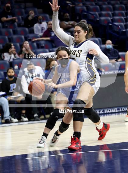 Thumbnail 3 in Pueblo vs Flowing Wells (MLK Basketball  Classic) photogallery.