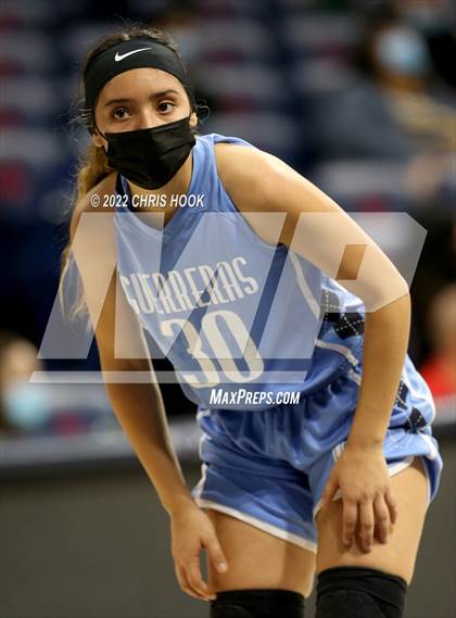 Thumbnail 3 in Pueblo vs Flowing Wells (MLK Basketball  Classic) photogallery.