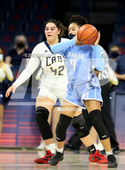 Thumbnail 1 in Pueblo vs Flowing Wells (MLK Basketball  Classic) photogallery.