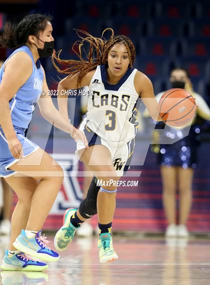 Thumbnail 3 in Pueblo vs Flowing Wells (MLK Basketball  Classic) photogallery.