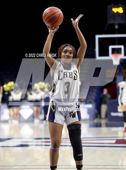Thumbnail 3 in Pueblo vs Flowing Wells (MLK Basketball  Classic) photogallery.