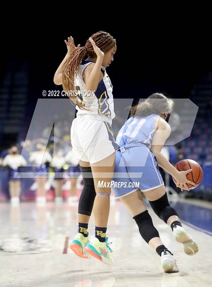 Thumbnail 1 in Pueblo vs Flowing Wells (MLK Basketball  Classic) photogallery.