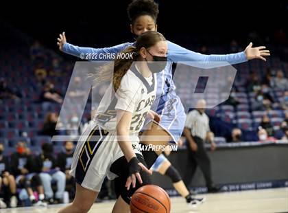 Thumbnail 3 in Pueblo vs Flowing Wells (MLK Basketball  Classic) photogallery.