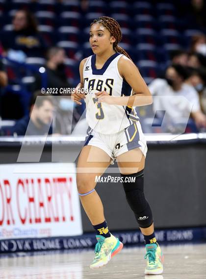 Thumbnail 2 in Pueblo vs Flowing Wells (MLK Basketball  Classic) photogallery.