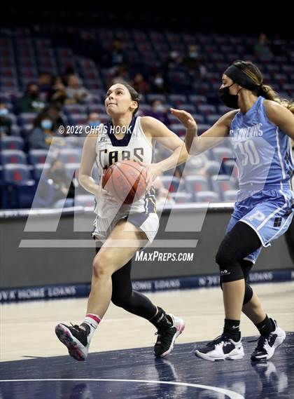 Thumbnail 1 in Pueblo vs Flowing Wells (MLK Basketball  Classic) photogallery.