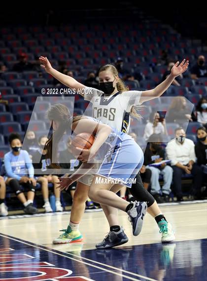Thumbnail 1 in Pueblo vs Flowing Wells (MLK Basketball  Classic) photogallery.