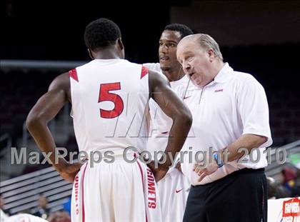 Thumbnail 2 in Washington vs. Westchester (CIF LA City D1 Semifinal) photogallery.