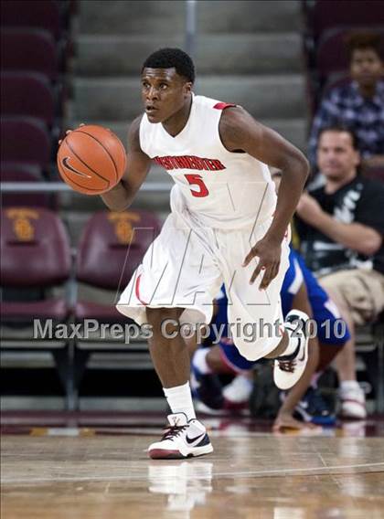 Thumbnail 2 in Washington vs. Westchester (CIF LA City D1 Semifinal) photogallery.