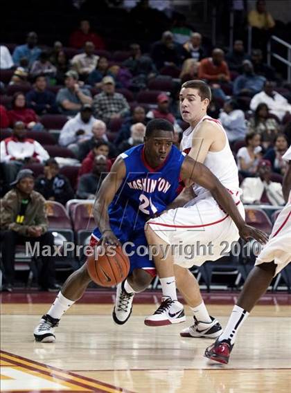Thumbnail 1 in Washington vs. Westchester (CIF LA City D1 Semifinal) photogallery.
