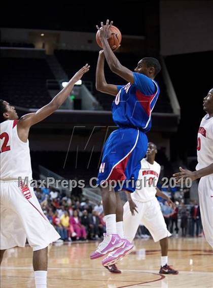 Thumbnail 2 in Washington vs. Westchester (CIF LA City D1 Semifinal) photogallery.