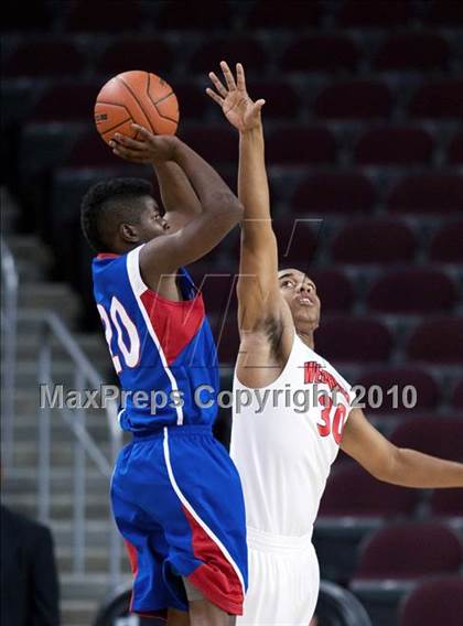 Thumbnail 2 in Washington vs. Westchester (CIF LA City D1 Semifinal) photogallery.