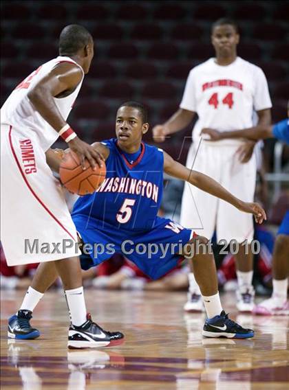 Thumbnail 3 in Washington vs. Westchester (CIF LA City D1 Semifinal) photogallery.