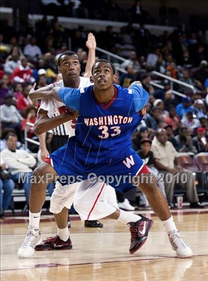 Thumbnail 1 in Washington vs. Westchester (CIF LA City D1 Semifinal) photogallery.