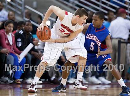 Thumbnail 3 in Washington vs. Westchester (CIF LA City D1 Semifinal) photogallery.