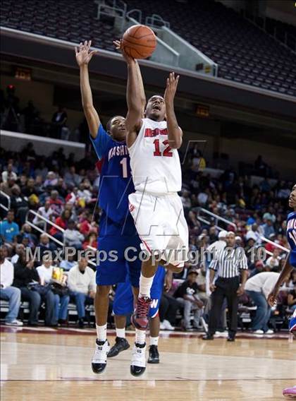 Thumbnail 2 in Washington vs. Westchester (CIF LA City D1 Semifinal) photogallery.